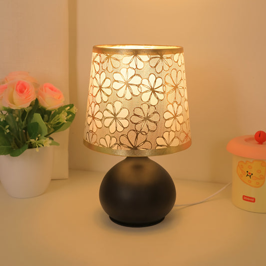 Modern minimalist sunflower table lamp with adjustable brightness